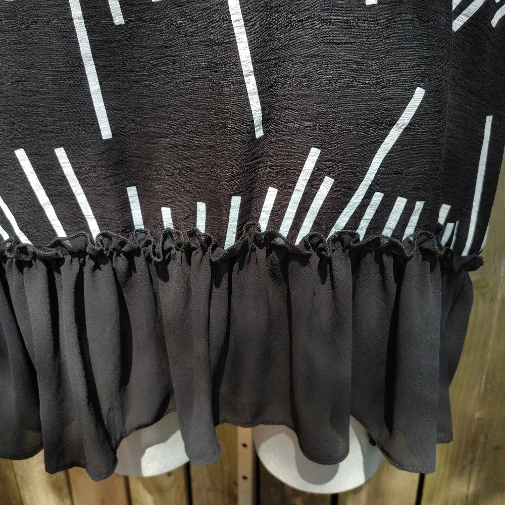 Vivian Shyu Boxy Striped Ruffle Top Size M - Picture 7 of 13